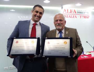 Cerimônia de premiação e lançamento de obra coletiva na FADISP
